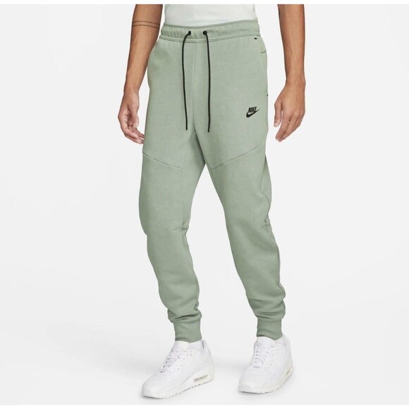 Medium Nike Tech Fleece Pants Joggers Sweatpants Mica Green CU4495-330 Men - Picture 1 of 9